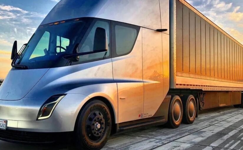 Tesla Semis' Range Is Reduced Drastically When Hauling Heavy Cargo
