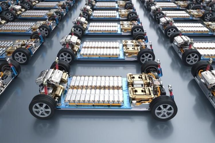 Recently, PowerCo successfully tested a new solid state battery developed by QuantumScape, which brings us closer to the future of solid state battery technology.