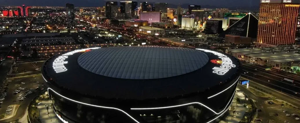 History Made: Super Bowl Shows Off Game-Changing Green Power