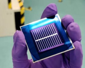 tandem solar cells efficiency