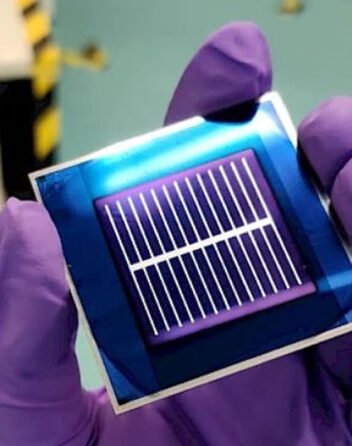 tandem solar cells efficiency